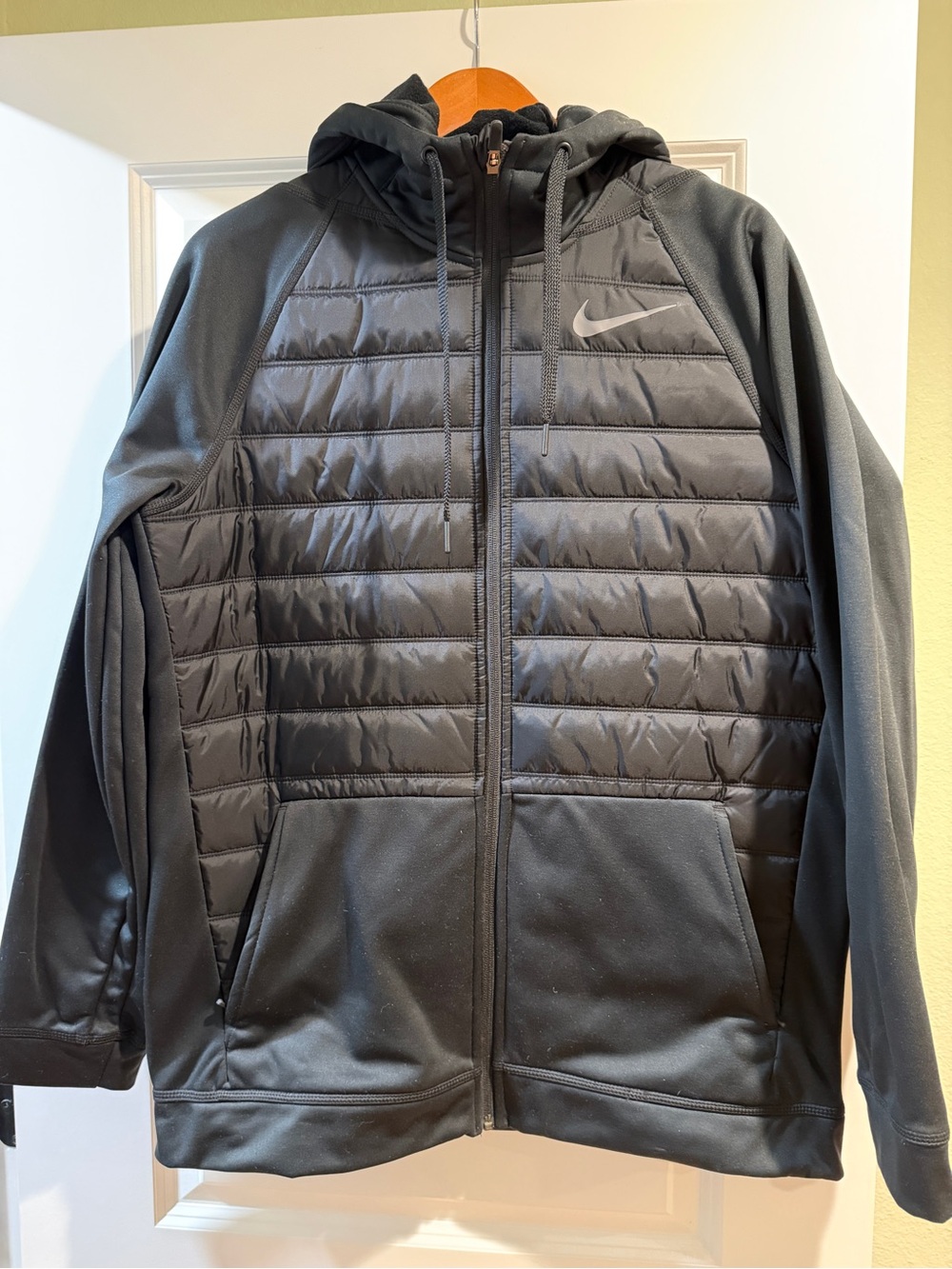 Nike Therma Winterized Black Quilted-Panel Hooded Performance Jacket